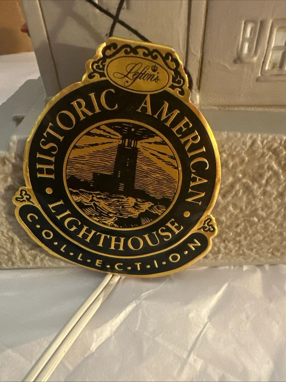 1997 Lefton Alcatraz ceramic Lighthouse Tabletop Decor - White and Red #11526